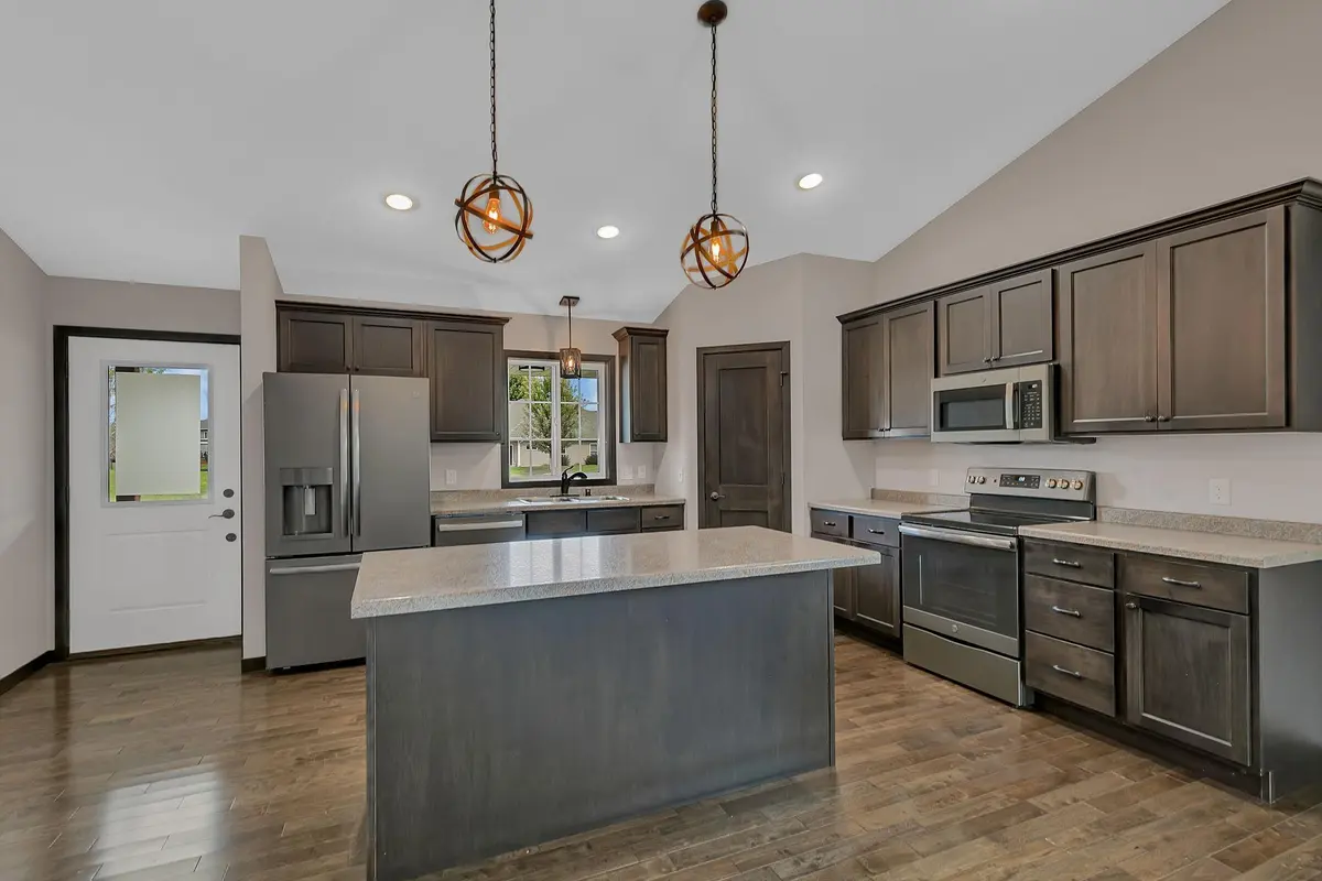 2112 4th ST N, Sartell, MN 56377