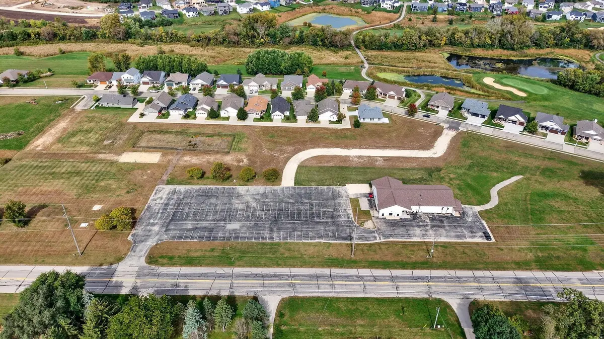 1925 48th ST NE, Rochester, MN 55906