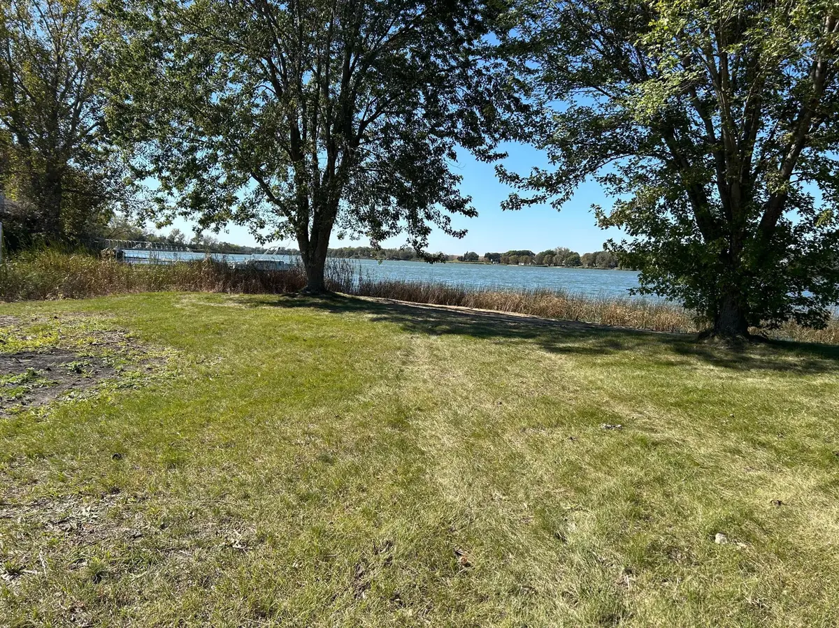 000 Red Rock Shrs DR SW, Hoffman, MN 56339