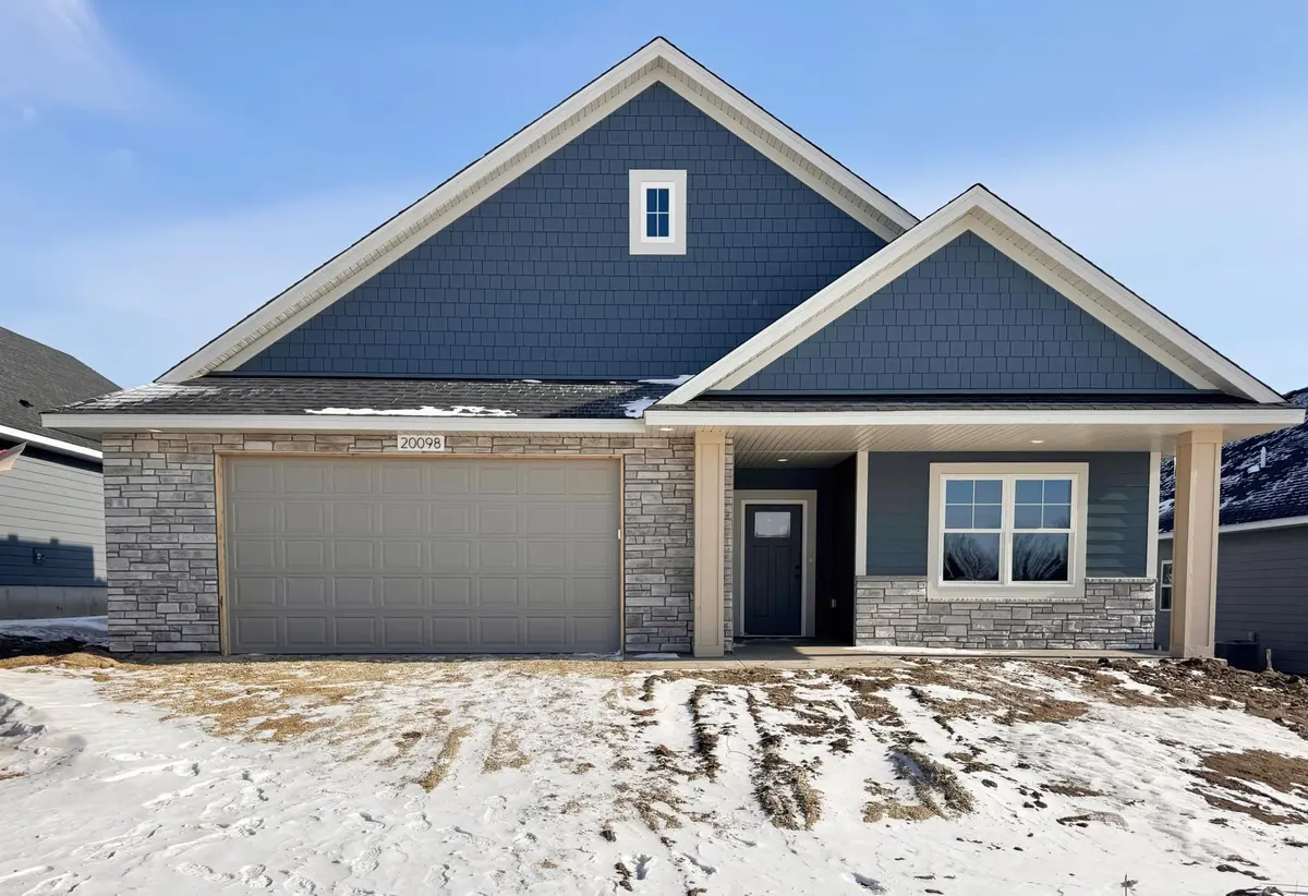 20098 Globe DR, Lakeville, MN 55044