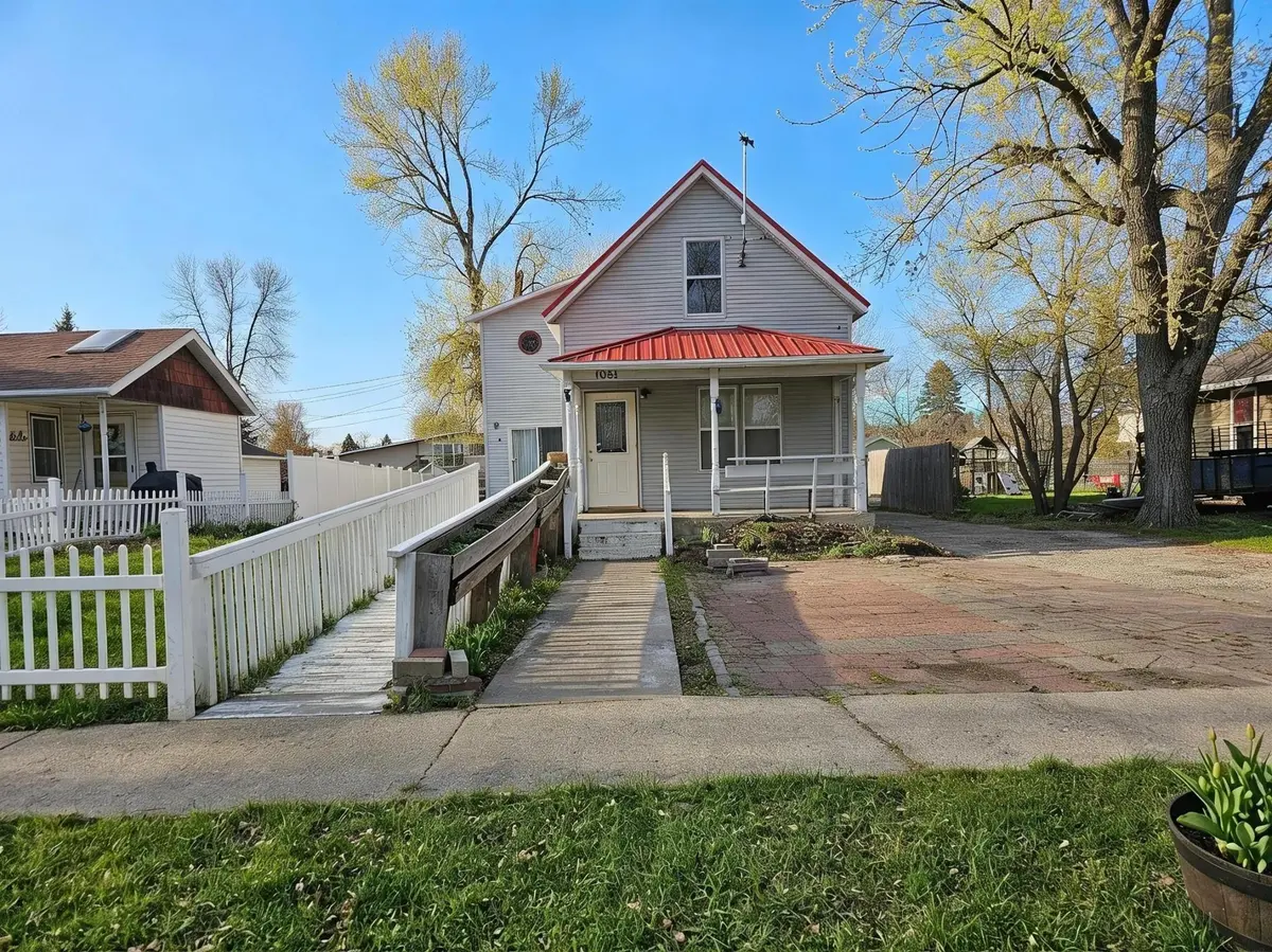 1061 1st ST N, Casselton, ND 58012