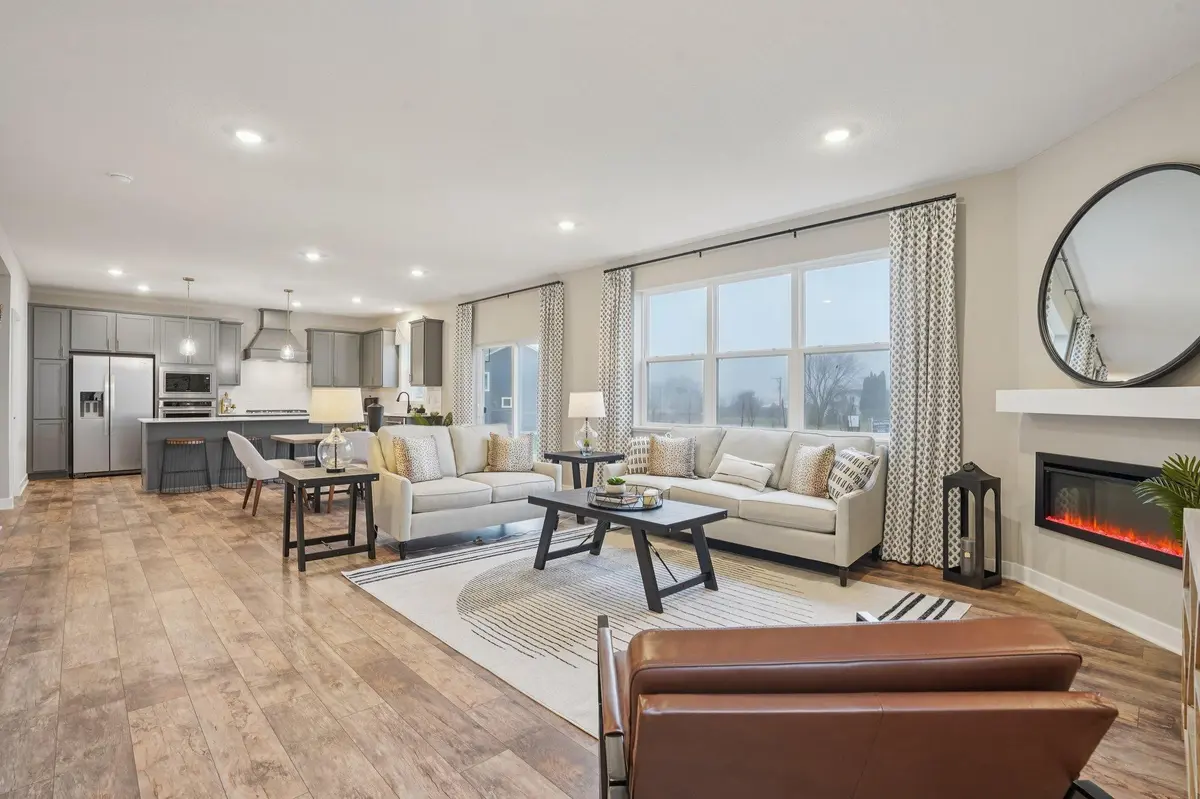 714 Winterberry LN, Waconia, MN 55387