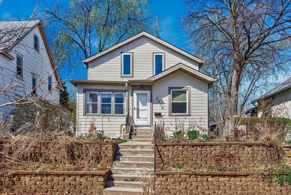 3319 Russell AVE N, Minneapolis, MN 55412