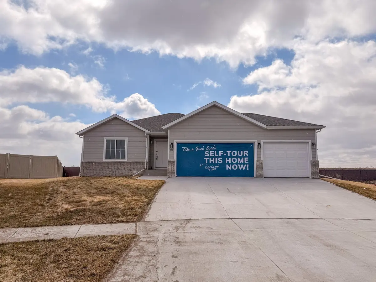 885 2nd AVE, Horace, ND 58047
