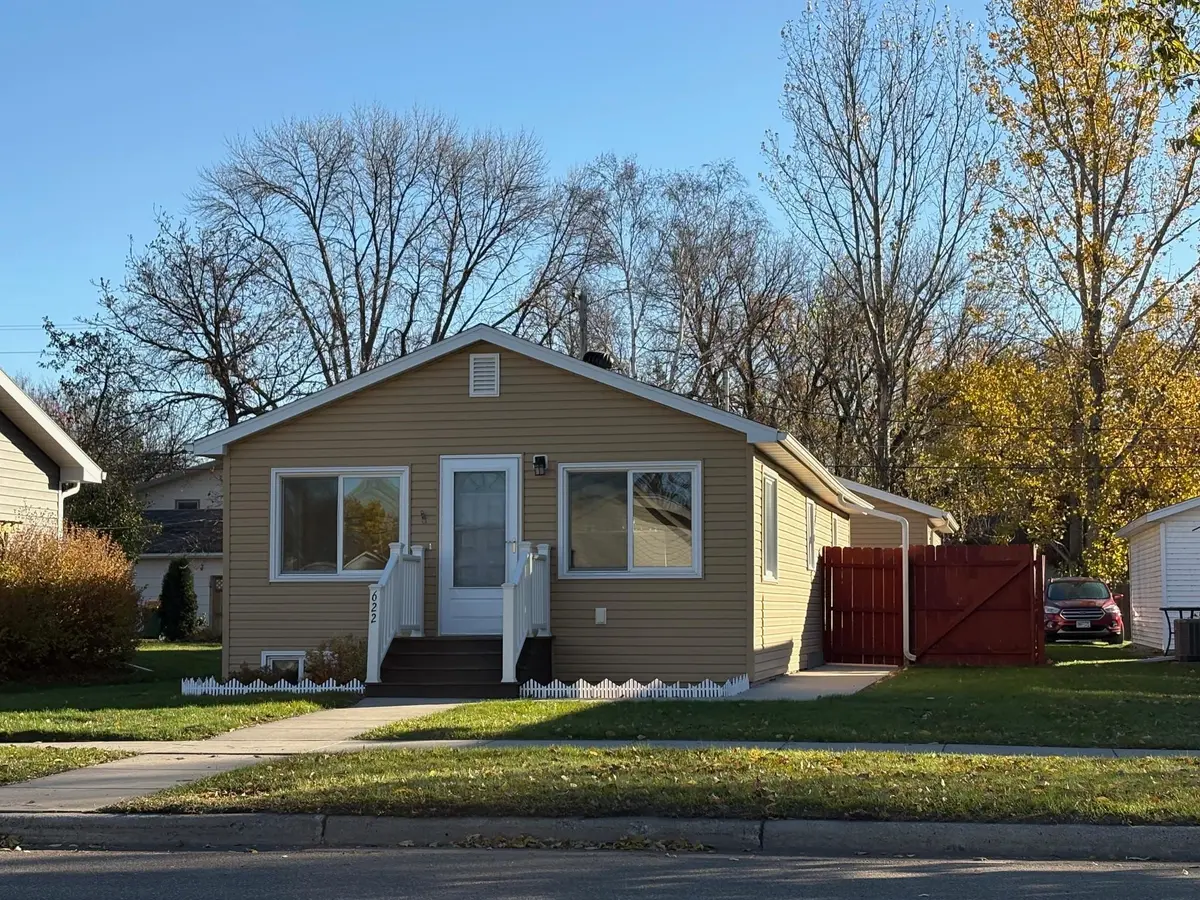 622 11th ST N, Breckenridge, MN 56520