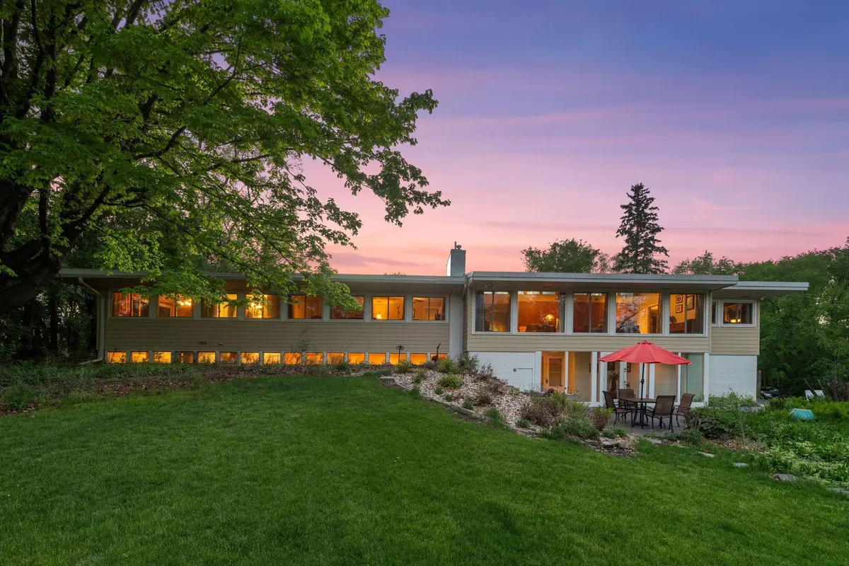 1628 Oakways ST, Minnetonka, MN 55391