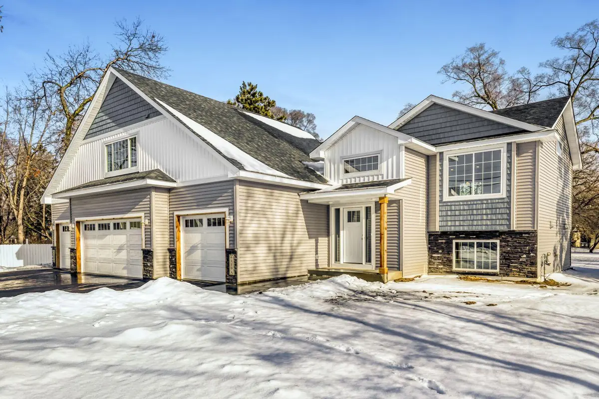 6110 Lakeland AVE N, Crystal, MN 55428
