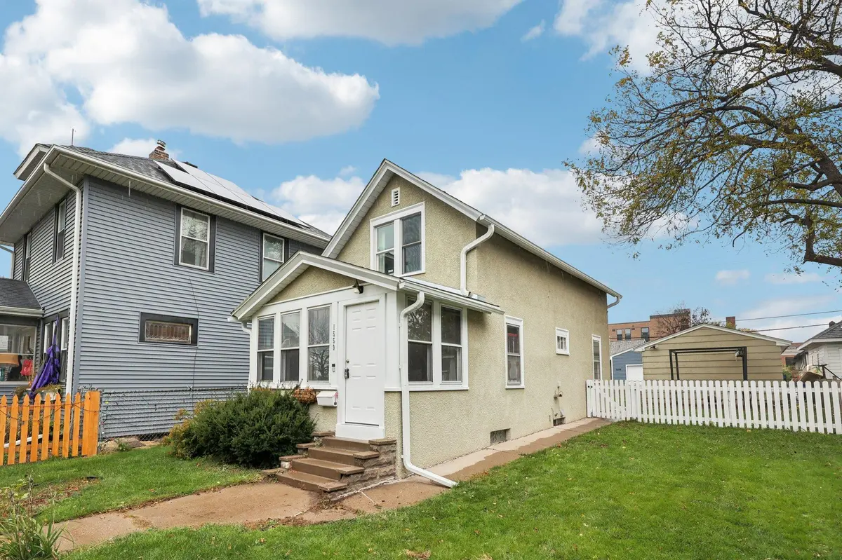 1559 Almond AVE, Saint Paul, MN 55108