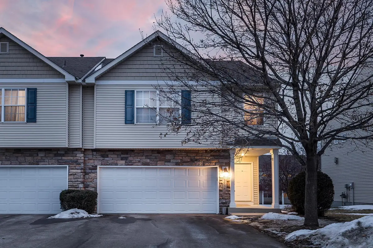 1758 Philipp DR, Shakopee, MN 55379