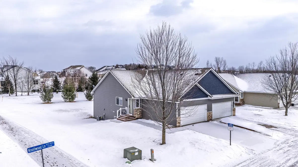 10751 Knollwood LN, Woodbury, MN 55129