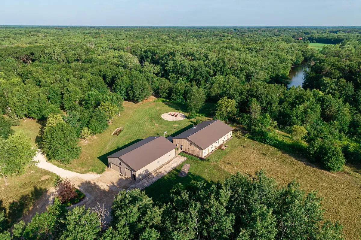 5235 313th AVE NW, Cambridge, MN 55008