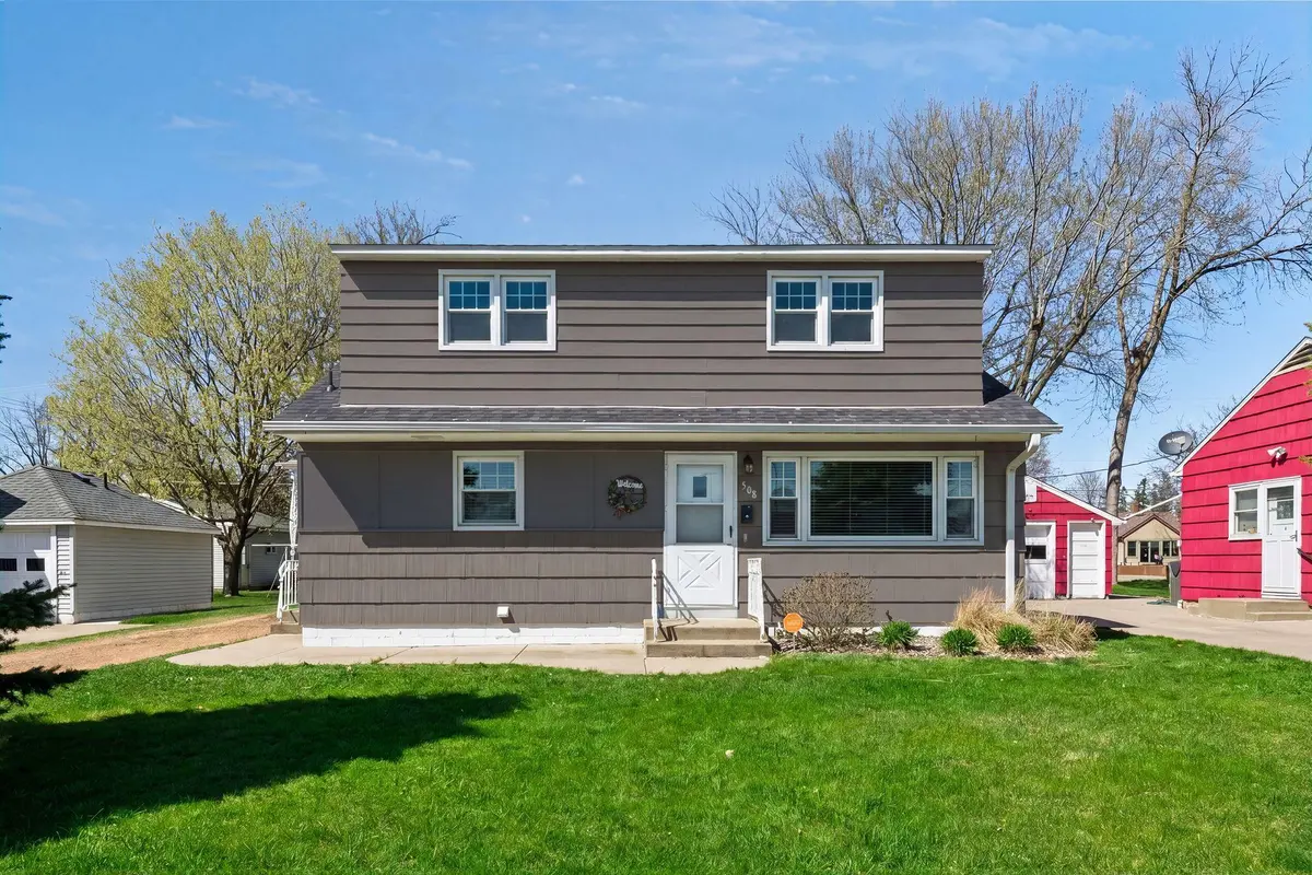 508 E 2nd ST, Waconia, MN 55387
