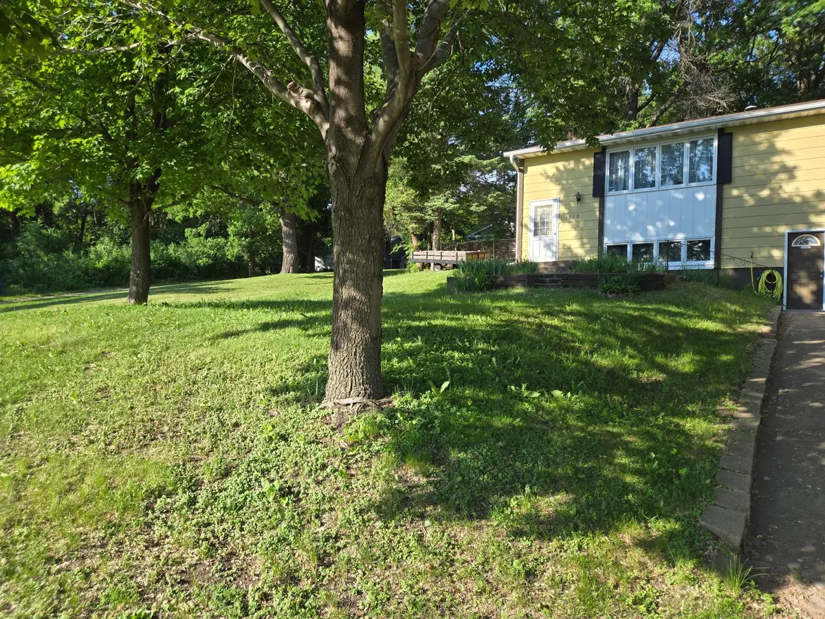 1512 Point Douglas RD S, Saint Paul, MN 55119