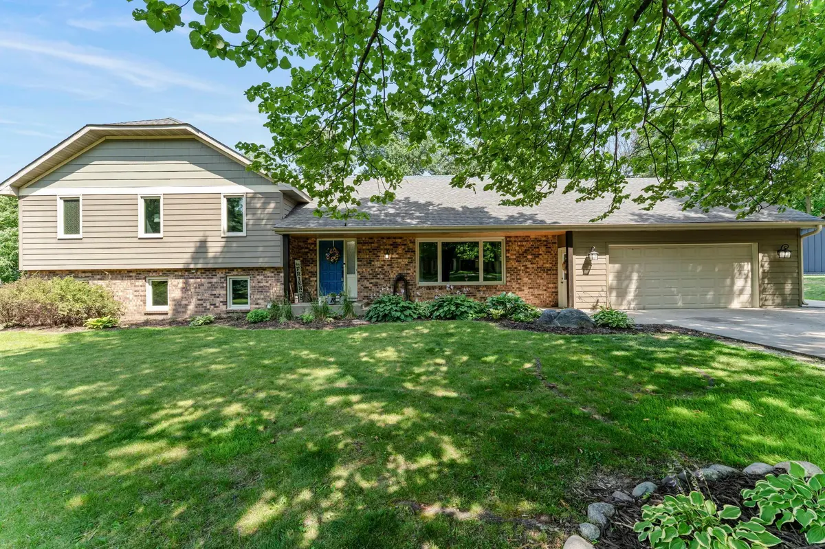 2680 Holly LN N, Plymouth, MN 55447
