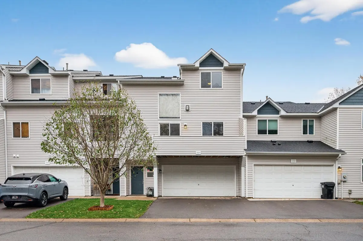 10705 Unity ST NW, Coon Rapids, MN 55433