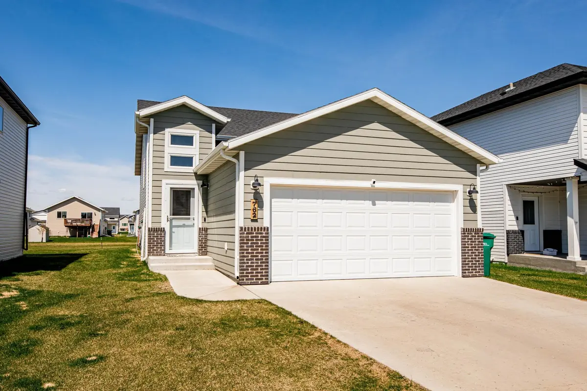 762 2nd AVE, Horace, ND 58047