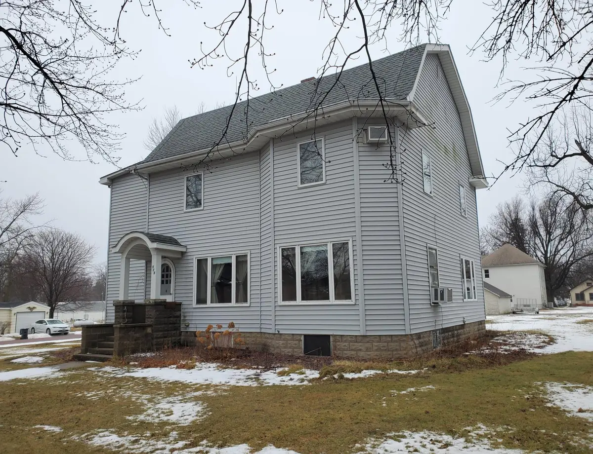 808 Adams AVE, Westbrook, MN 56183
