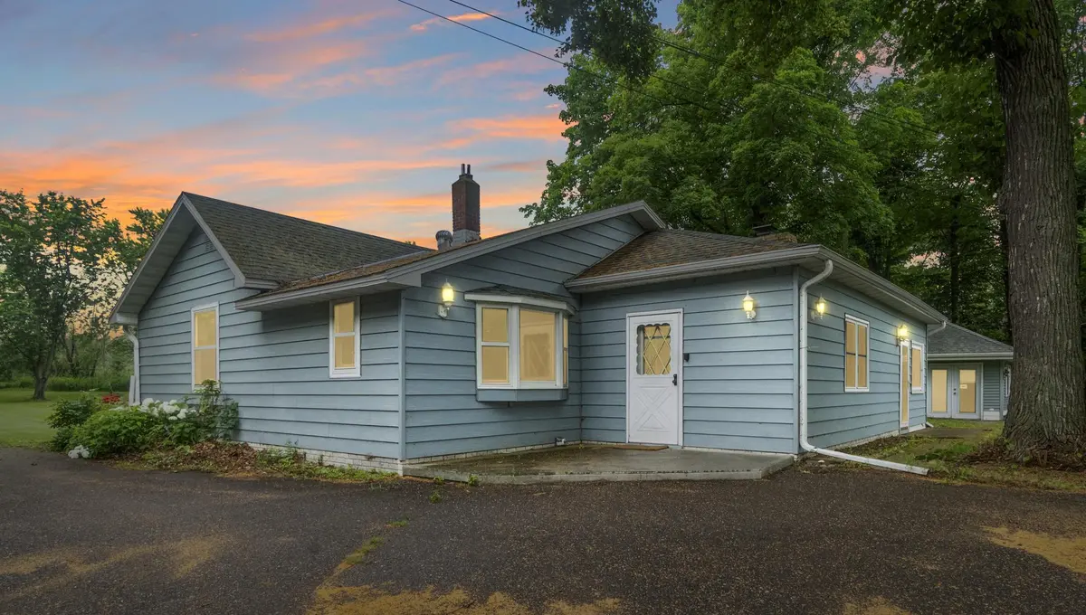 910 E Evergreen ST, Isle, MN 56342