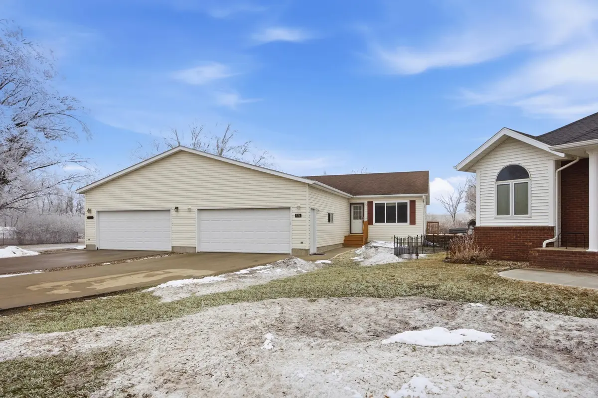 536 10th AVE N, Casselton, ND 58012