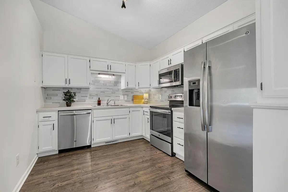 9229 Orchard LN, Monticello, MN 55362
