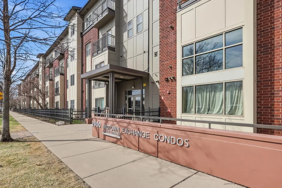 2900 11th AVE S #402, Minneapolis, MN 55407