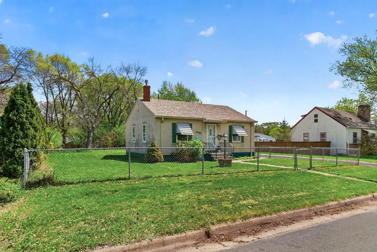 4709 2 1/2 ST NE, Fridley, MN 55421