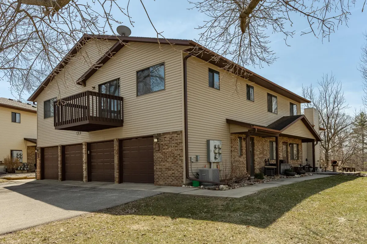 101 Conner CIR SW, Rochester, MN 55902