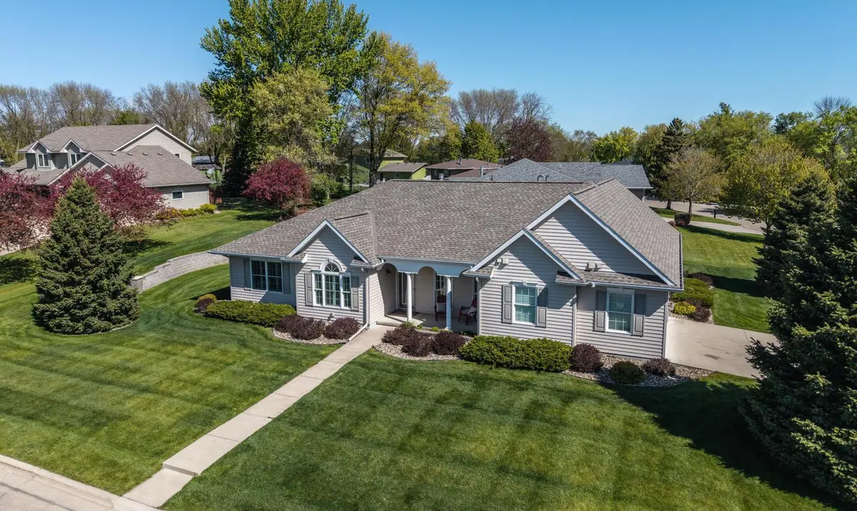 1548 18th AVE NW, Faribault, MN 55021