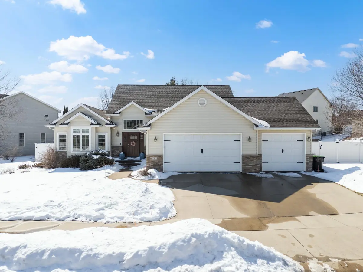 1973 Century Valley RD NE, Rochester, MN 55906
