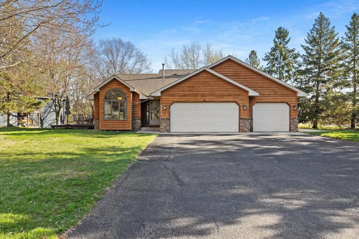 4634 Stoddart LN, White Bear Twp, MN 55127