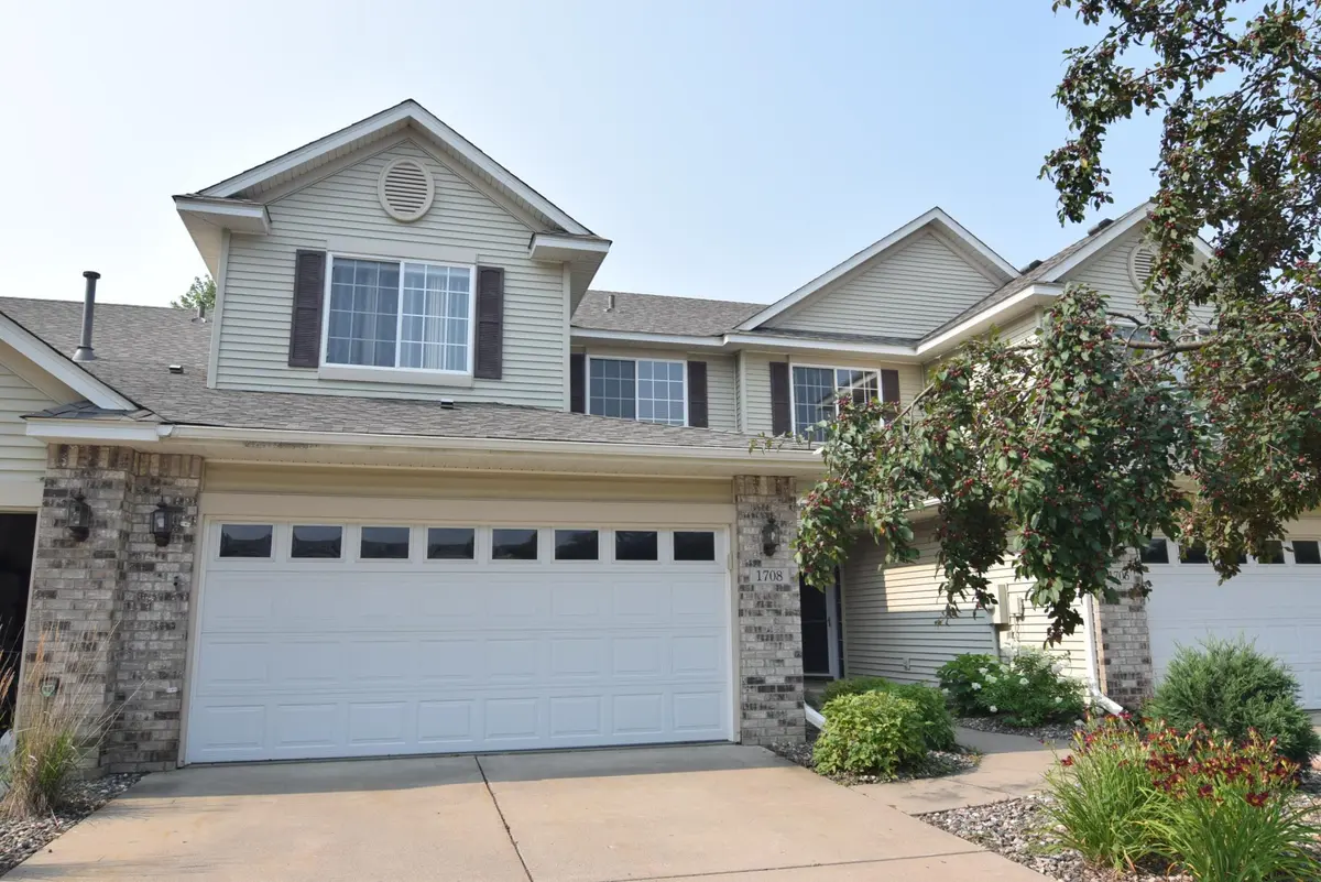 1708 Sunset DR, Northfield, MN 55057