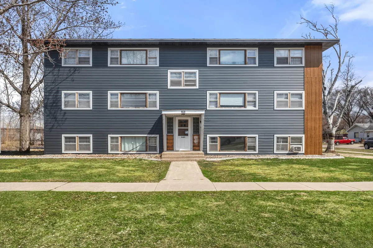2501 9th ST N, Fargo, ND 58102