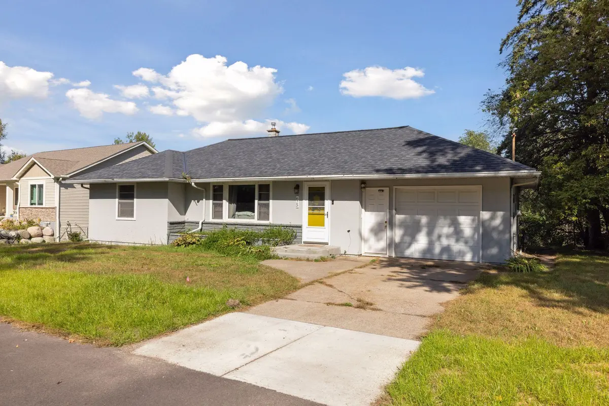 675 Koehler RD, Vadnais Heights, MN 55127
