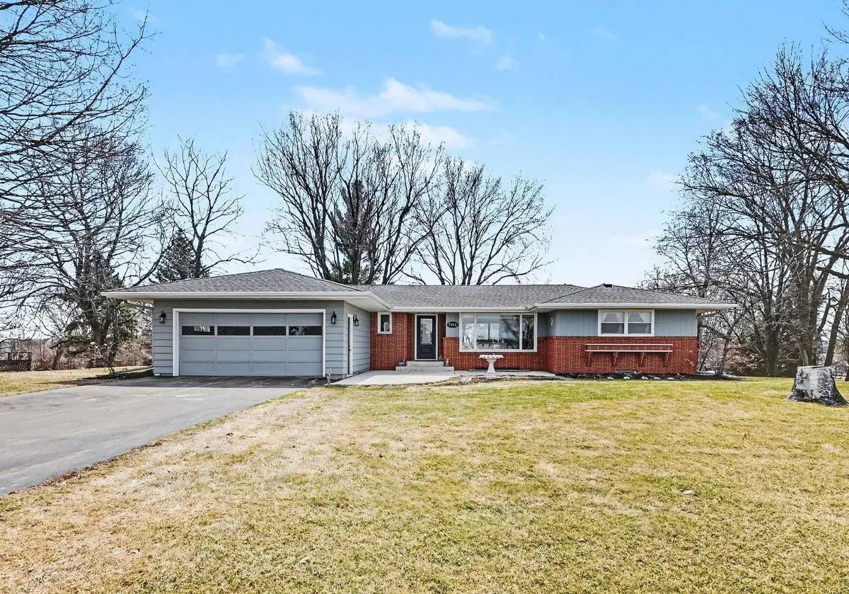 704 Main ST W, New Prague, MN 56071