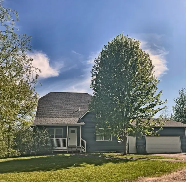 1195 395th ST, Isle, MN 56342