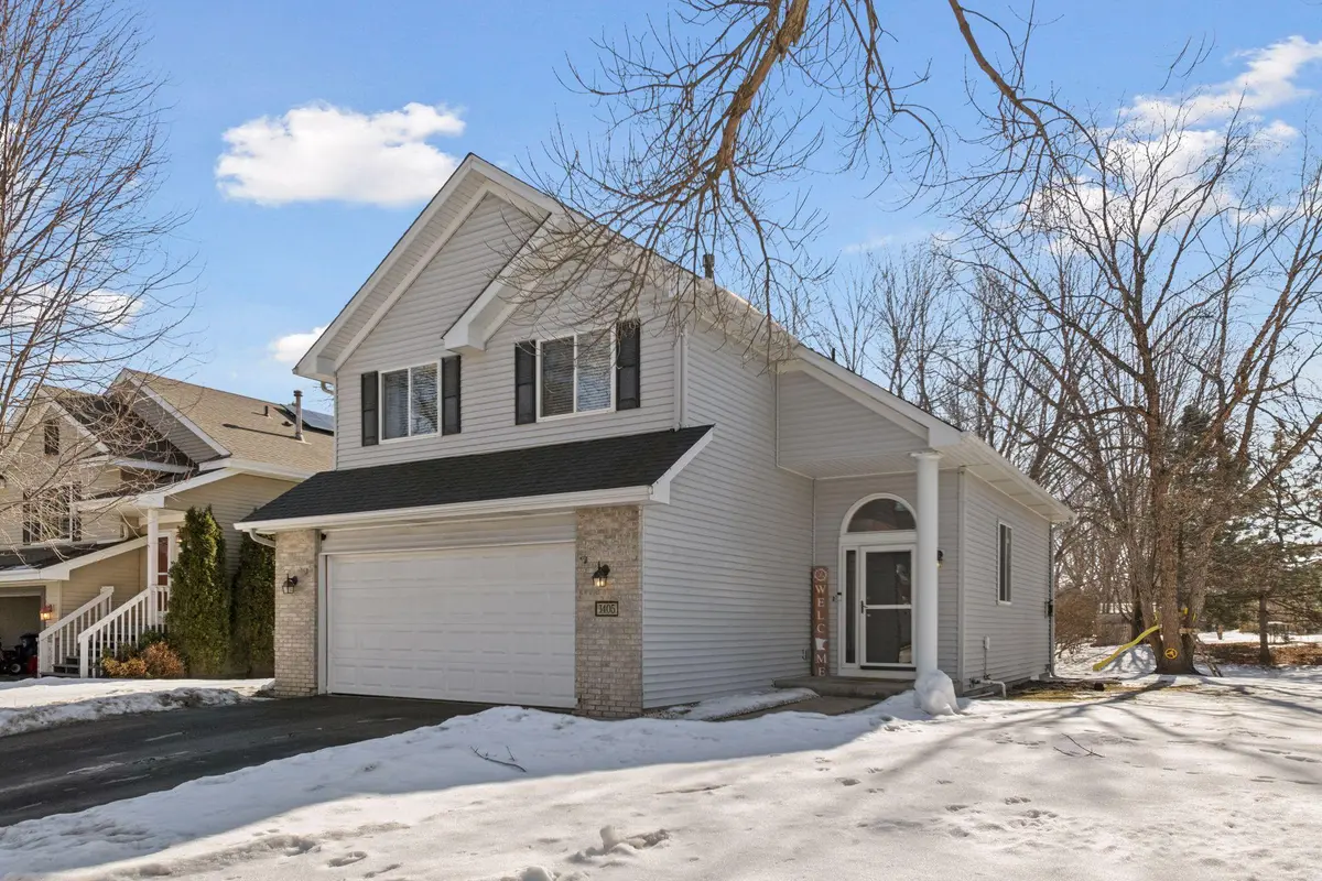 1405 Field Creek CIR, Victoria, MN 55386
