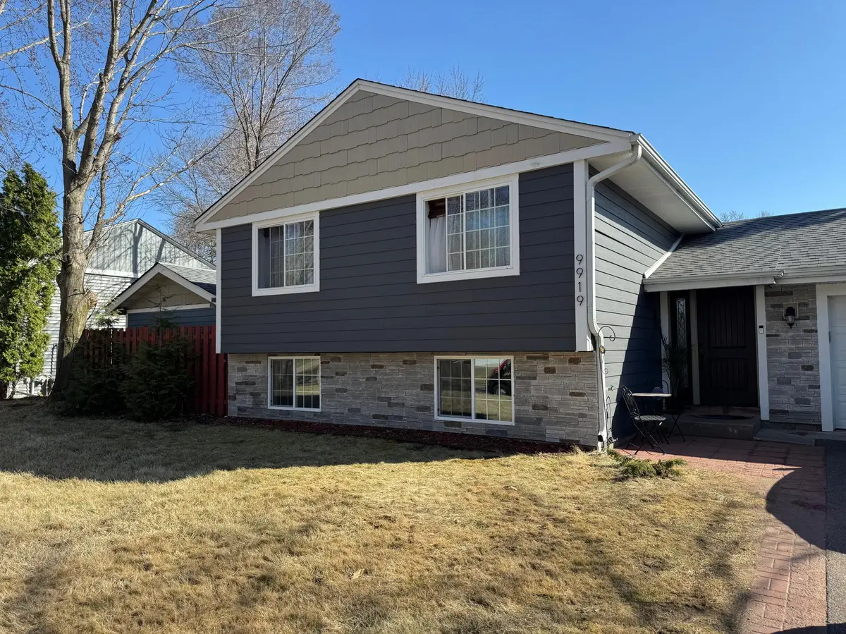 9919 129th AVE N, Champlin, MN 55316