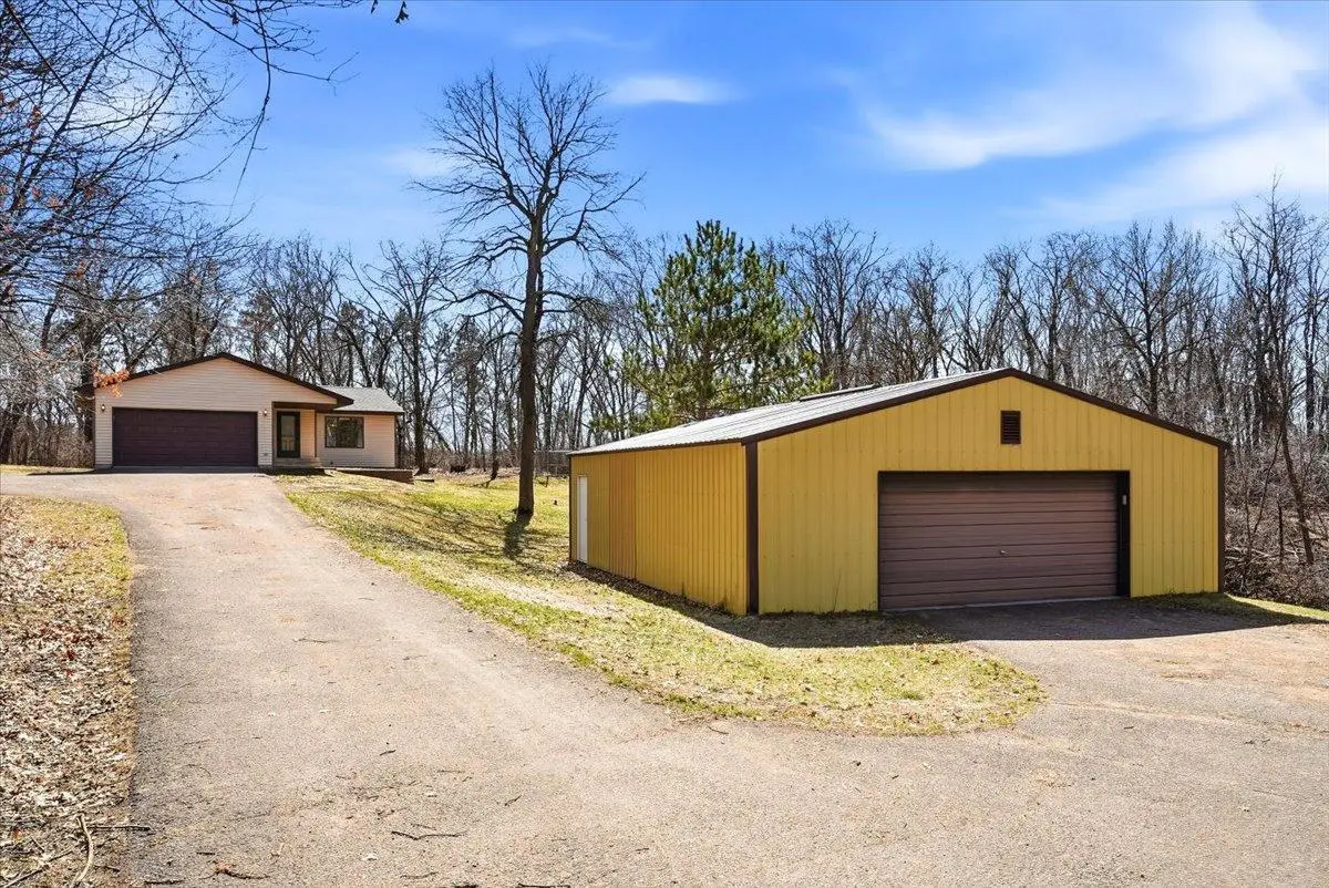 2082 Asplund RD, New Richmond, WI 54017