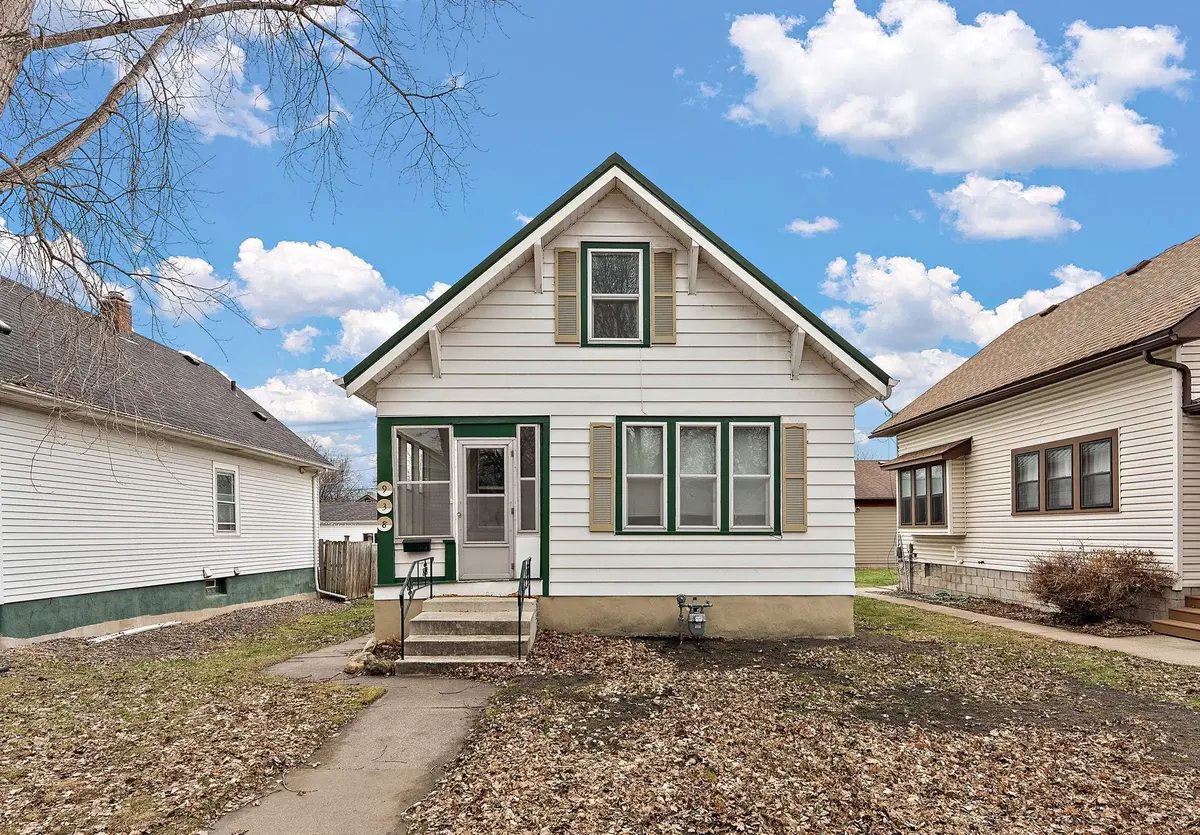 938 Palace AVE, Saint Paul, MN 55102