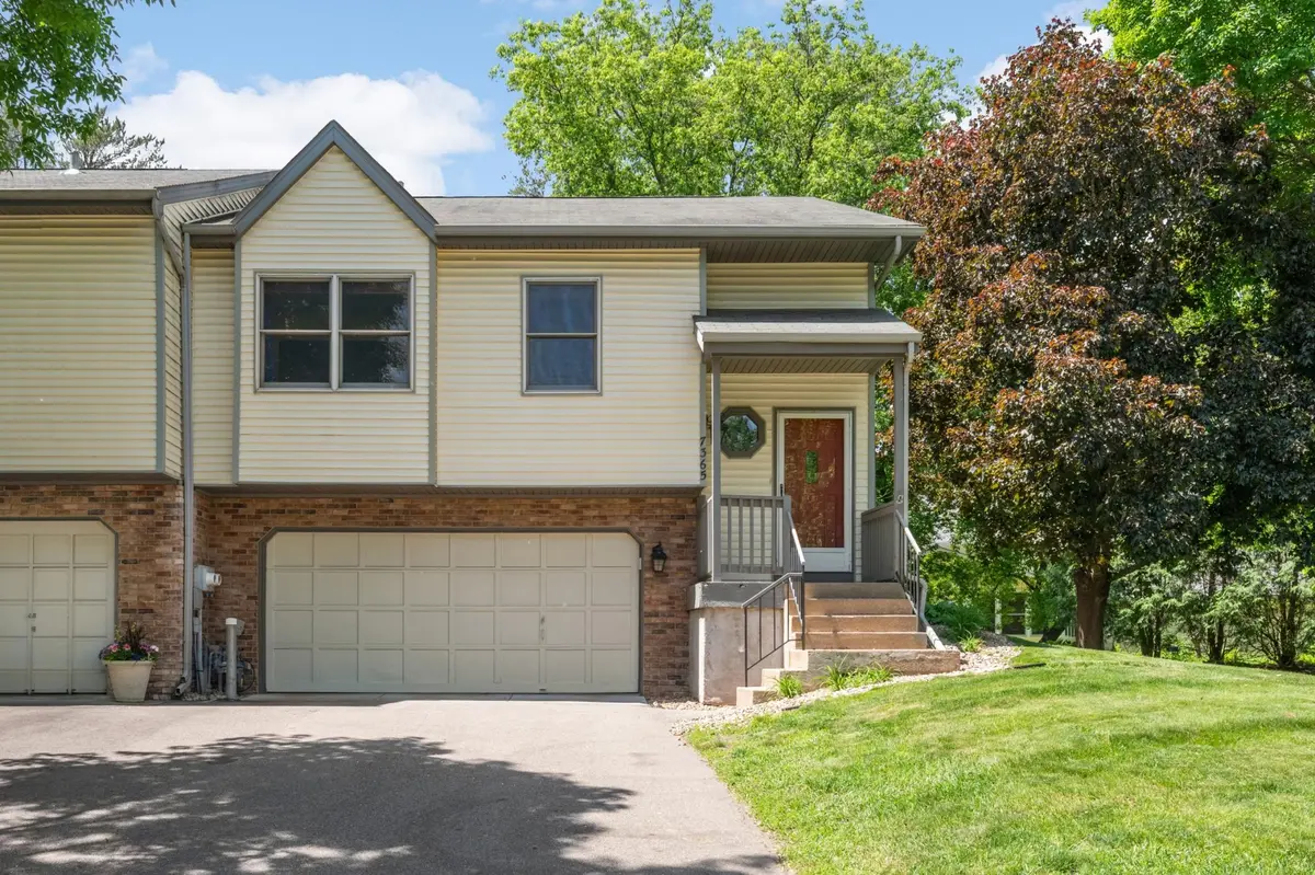 7365 Bren LN, Eden Prairie, MN 55346
