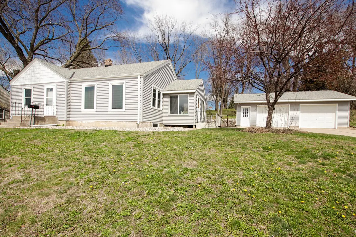 177 4th AVE NW, Hutchinson, MN 55350