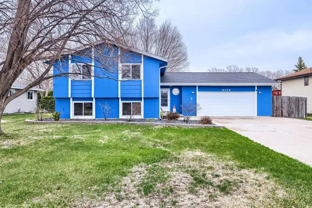 8129 Taylor ST NE, Spring Lake Park, MN 55432