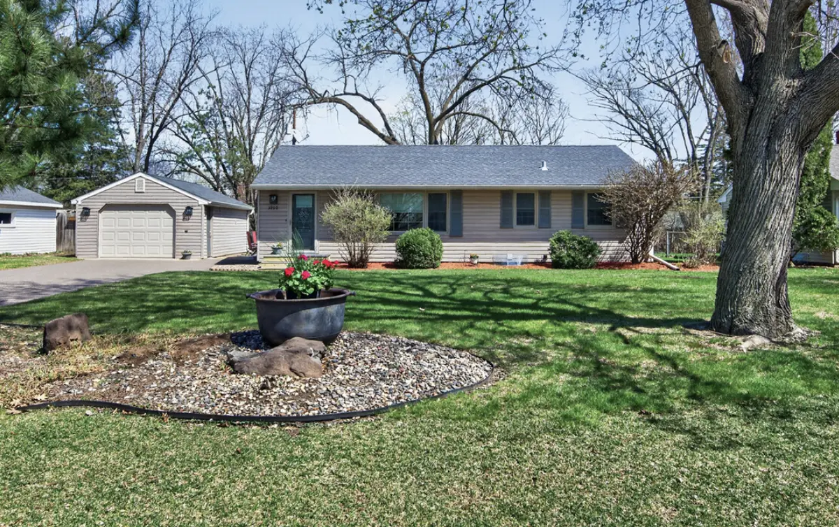 3800 Howard AVE, White Bear Lake, MN 55110