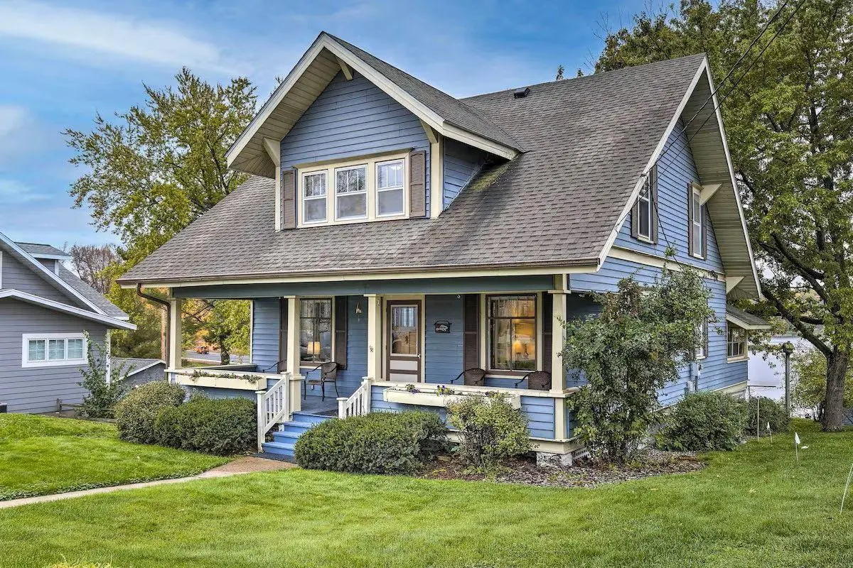 1515 3rd AVE, Cumberland, WI 54829
