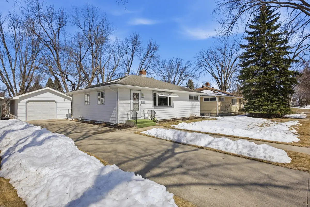 305 21st AVE N, Fargo, ND 58102