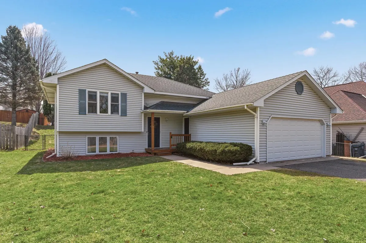2044 Burke AVE E, North Saint Paul, MN 55109