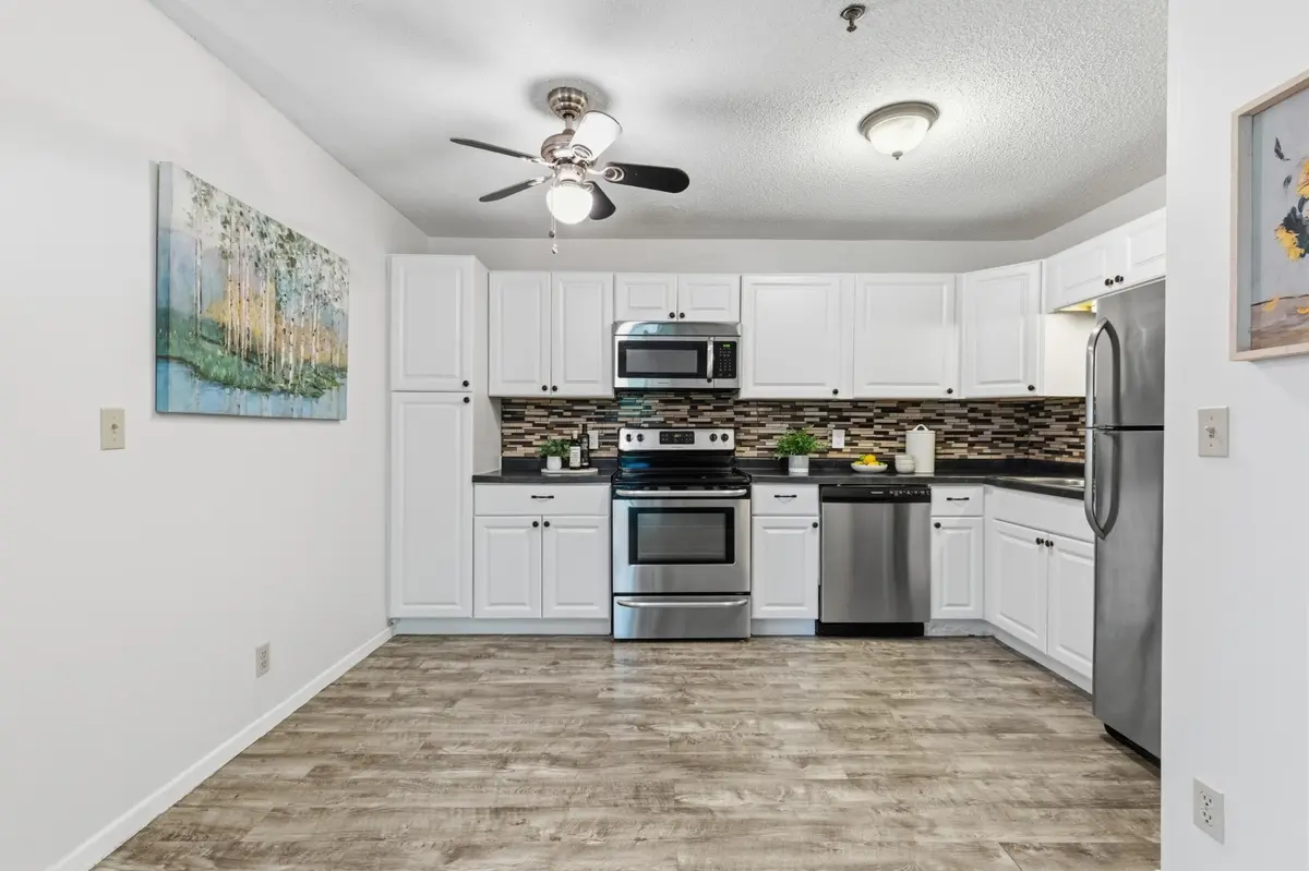 2160 Ridge DR #11, Saint Louis Park, MN 55416