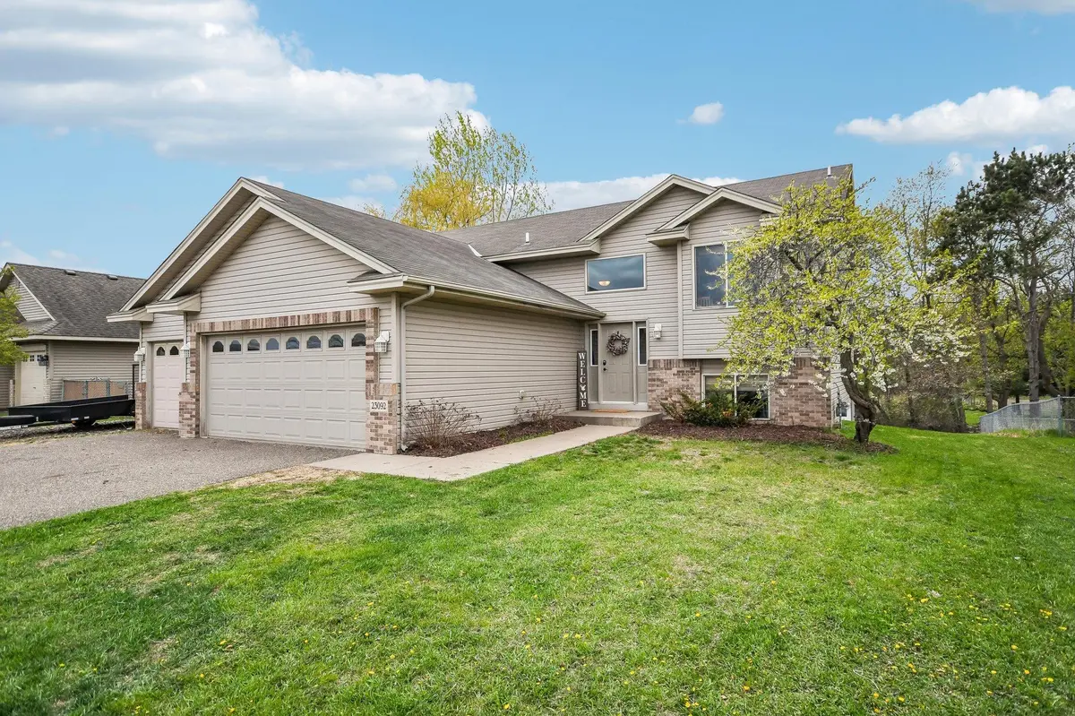 23092 Navajo ST NW, Saint Francis, MN 55070