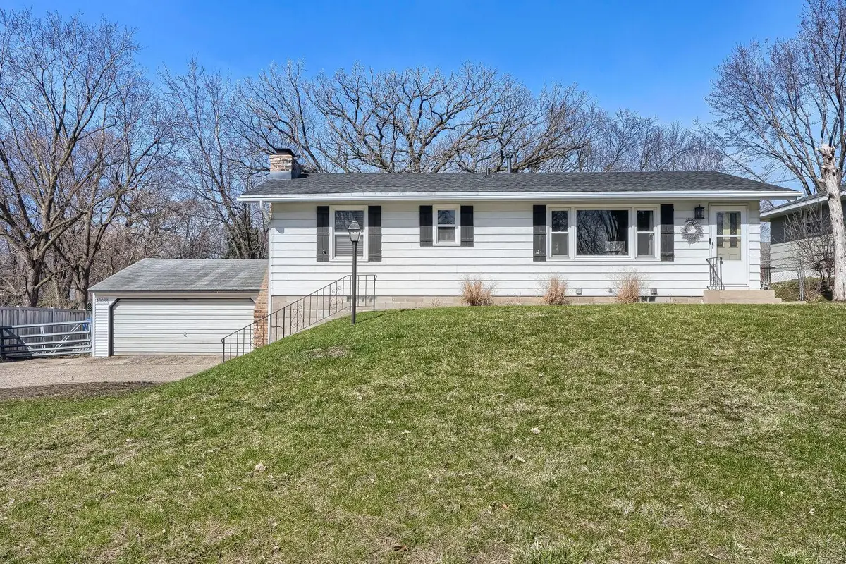 16088 Jordan AVE SE, Prior Lake, MN 55372