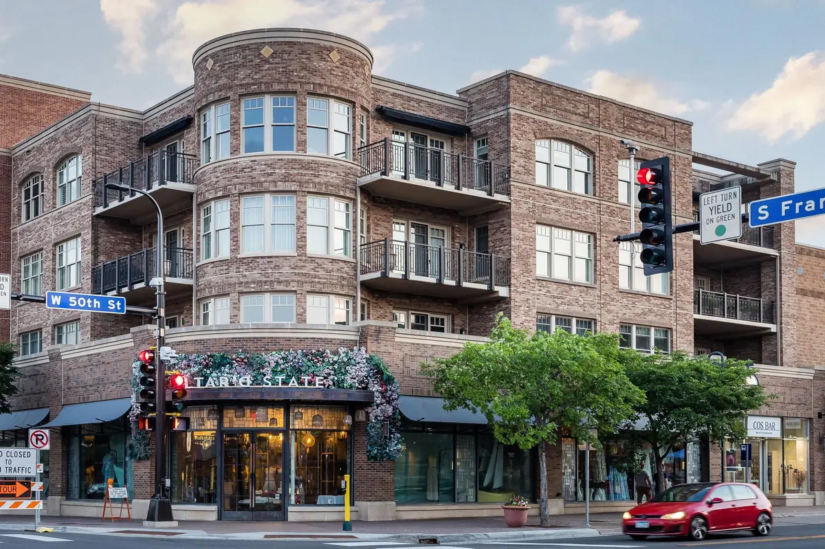5000 France AVE S #41, Edina, MN 55410